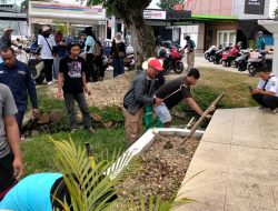 Sambut MTQ Sultra XXXI, DLH Konawe Bersihkan Fasum dan Ruang Terbuka Hijau Kota Unaaha